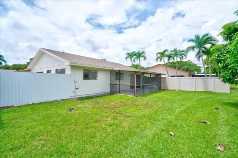 3 Fawlkland Circle Boynton Beach FL 33426
