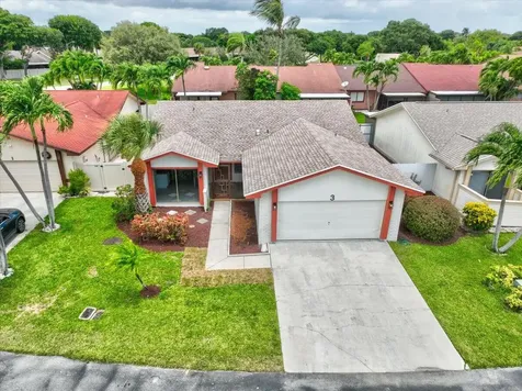3 Fawlkland Circle Boynton Beach FL 33426