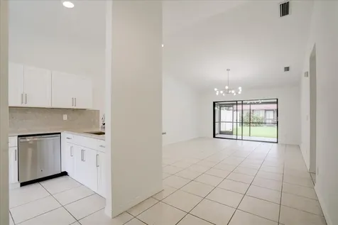 3 Fawlkland Circle Boynton Beach FL 33426