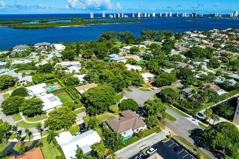 701 Buoy Road North Palm Beach FL 33408