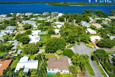 701 Buoy Road North Palm Beach FL 33408
