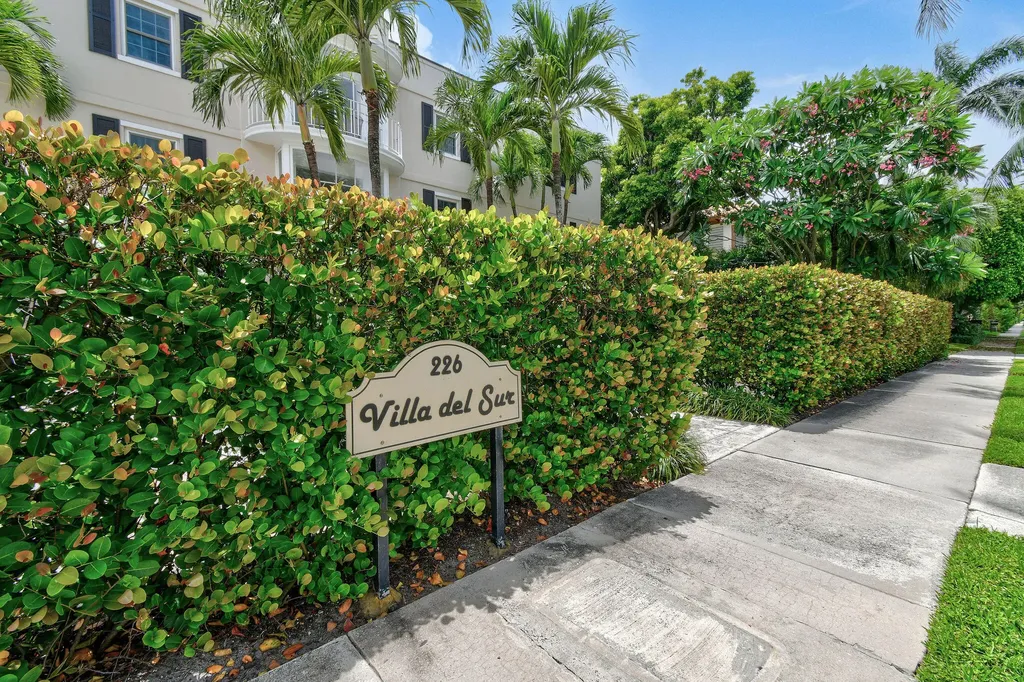 226 Brazilian Avenue Palm Beach FL 33480