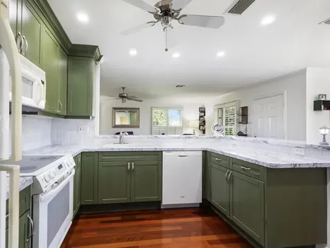 517 Se 27th Terrace Boynton Beach FL 33435