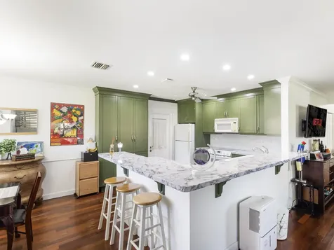 517 Se 27th Terrace Boynton Beach FL 33435