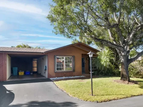517 Se 27th Terrace Boynton Beach FL 33435