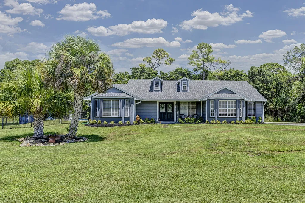 16911 Tangerine Boulevard Loxahatchee FL 33470