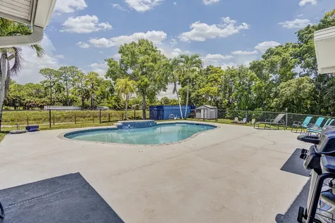 16911 Tangerine Boulevard Loxahatchee FL 33470