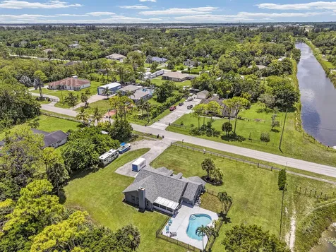 16911 Tangerine Boulevard Loxahatchee FL 33470