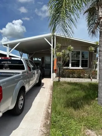 15 Verde Vista Fort Pierce FL 34951