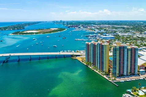 2650 Lake Shore Drive Riviera Beach FL 33404