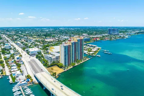 2650 Lake Shore Drive Riviera Beach FL 33404