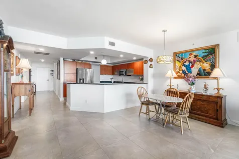 2650 Lake Shore Drive Riviera Beach FL 33404