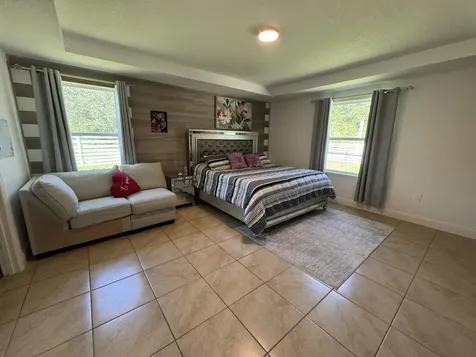 5252 Nw East Piper Circle Port Saint Lucie FL 34986