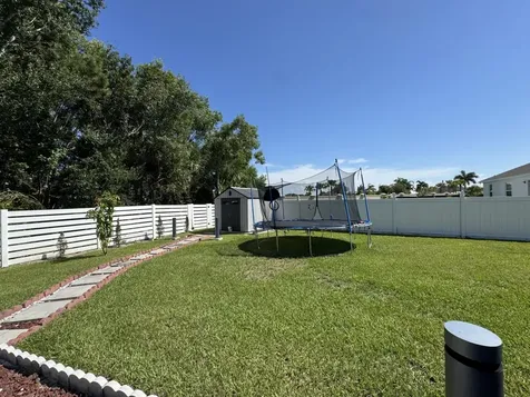 5252 Nw East Piper Circle Port Saint Lucie FL 34986