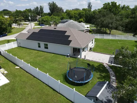 5252 Nw East Piper Circle Port Saint Lucie FL 34986