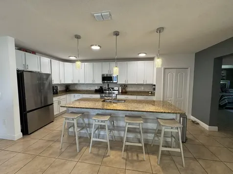 5252 Nw East Piper Circle Port Saint Lucie FL 34986