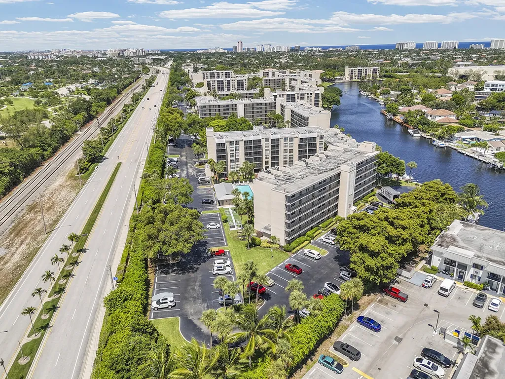 21 Royal Palm Way Boca Raton FL 33432