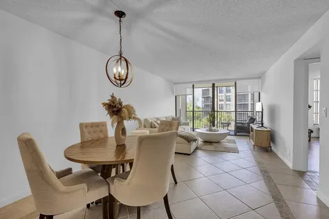 21 Royal Palm Way Boca Raton FL 33432