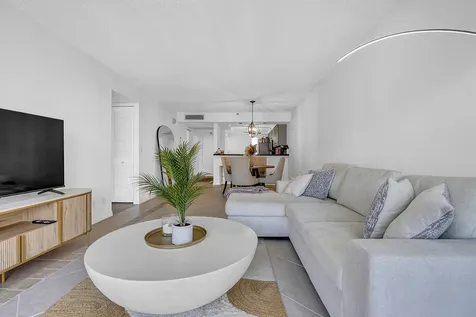 21 Royal Palm Way Boca Raton FL 33432