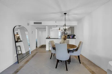 21 Royal Palm Way Boca Raton FL 33432