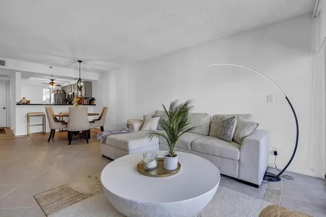 21 Royal Palm Way Boca Raton FL 33432