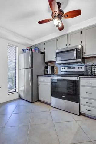 21 Royal Palm Way Boca Raton FL 33432