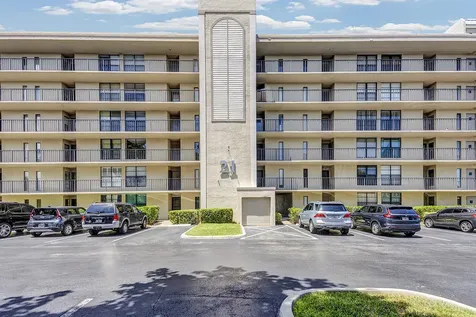 21 Royal Palm Way Boca Raton FL 33432