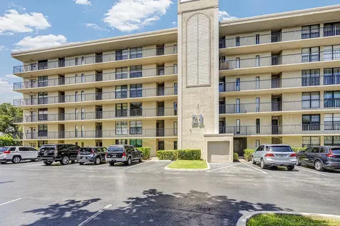 21 Royal Palm Way Boca Raton FL 33432