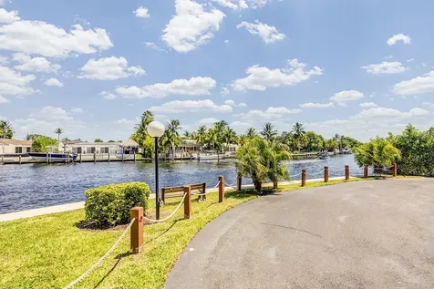 21 Royal Palm Way Boca Raton FL 33432