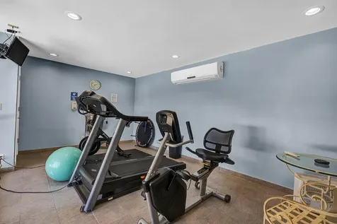 21 Royal Palm Way Boca Raton FL 33432