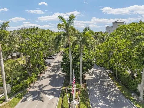 21 Royal Palm Way Boca Raton FL 33432