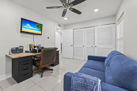 647 Marlboro Oval Lake Worth FL 33467