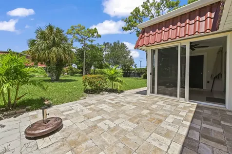 647 Marlboro Oval Lake Worth FL 33467