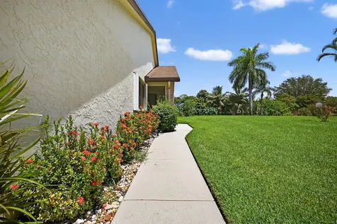 108 Village Walk Drive Royal Palm Beach FL 33411