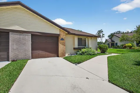 108 Village Walk Drive Royal Palm Beach FL 33411