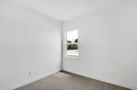 6783 68th Square Vero Beach FL 32967