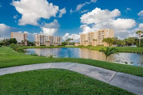 2828 Tennis Club Drive West Palm Beach FL 33417