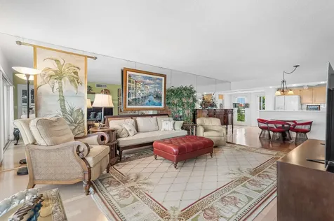 3050 Ne 48th Court Lighthouse Point FL 33064