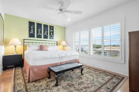 3050 Ne 48th Court Lighthouse Point FL 33064