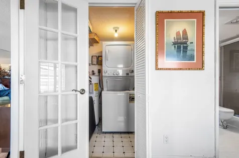 3050 Ne 48th Court Lighthouse Point FL 33064