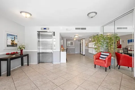 3050 Ne 48th Court Lighthouse Point FL 33064