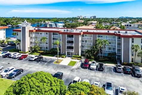3050 Ne 48th Court Lighthouse Point FL 33064