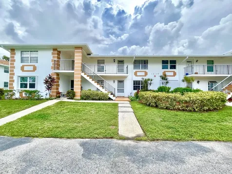 1219 S Lakes End Drive Fort Pierce FL 34982