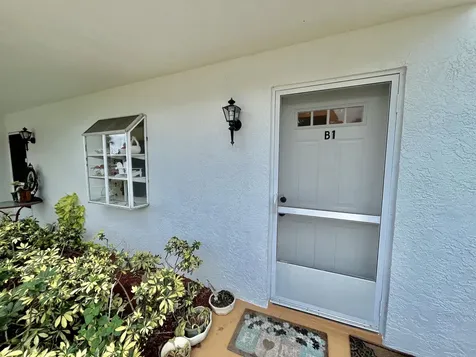 1219 S Lakes End Drive Fort Pierce FL 34982