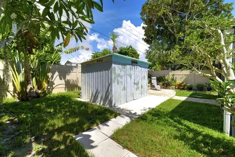 438 Se Fini Drive Stuart FL 34996