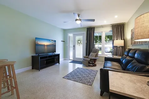 438 Se Fini Drive Stuart FL 34996