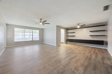 355 Main Boulevard Boynton Beach FL 33435