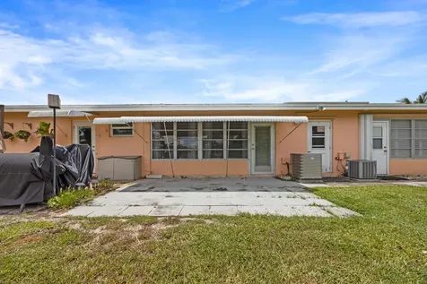 355 Main Boulevard Boynton Beach FL 33435