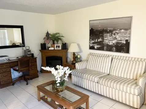 283 Durham H Deerfield Beach FL 33442