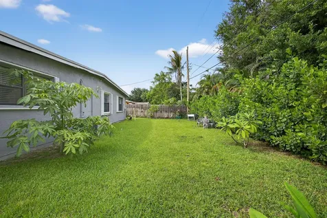 754 Hibiscus Drive Royal Palm Beach FL 33411